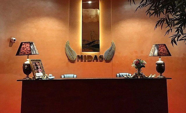 A warm welcome at Midas 83