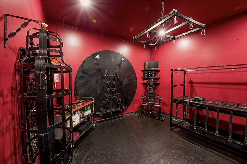 Room of pain at Fetish House